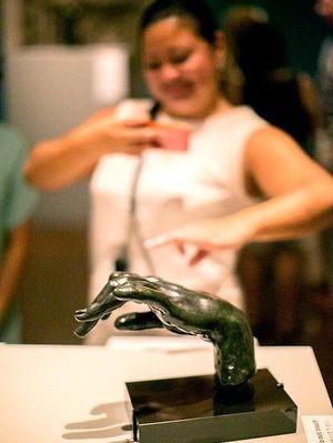 ホノルル美術館にてフランス彫刻家オーギュスト ロダンの作品を紹介中 あの 考える人 にも出会えます また明日の夜は １８９９年パリを再現したパーティもありますよ ハワイの現地生情報 厳選サイト コクアロハ